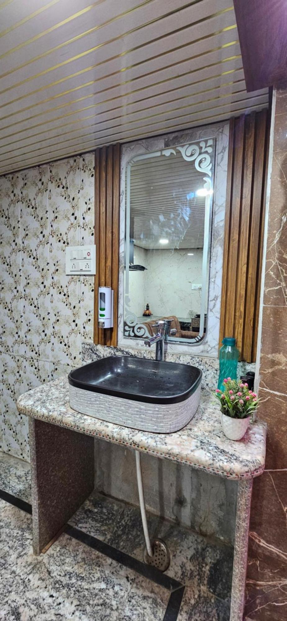 Varanasi Homestay Apartment *